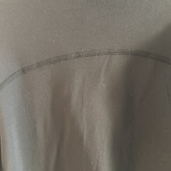 Lululemon high lines pullover in black. Size 4. - Picture 3 of 4